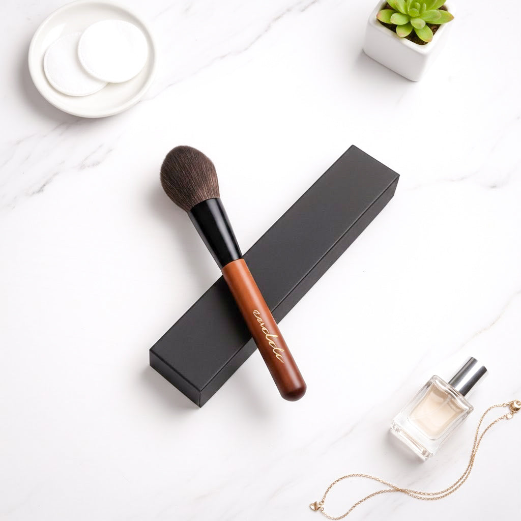 Make up: Professional Tapered Powder Brush – Large